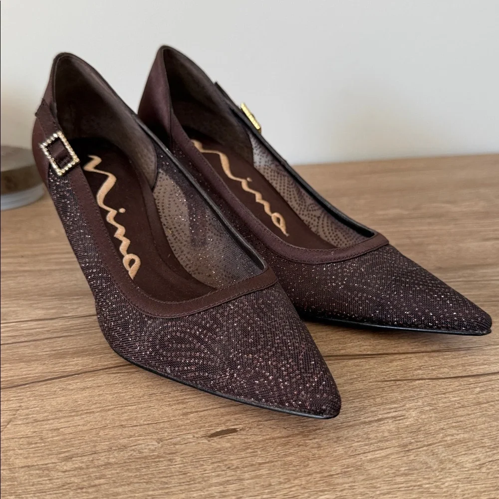 NINA Dark Brown Mesh Pointed 2.5” Heels w/tiny sequins, Size 5 - Picture 4 of 11